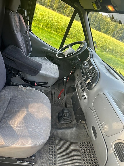 Ford Transit 7 of 10