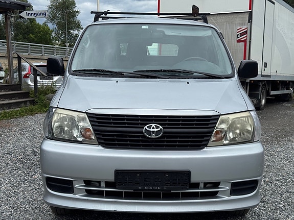 Toyota HiAce 6 of 18