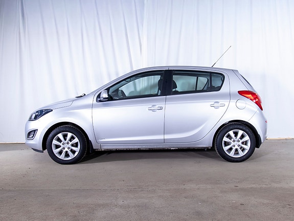 Hyundai i20 5 of 30