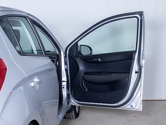 Hyundai i20 14 of 30