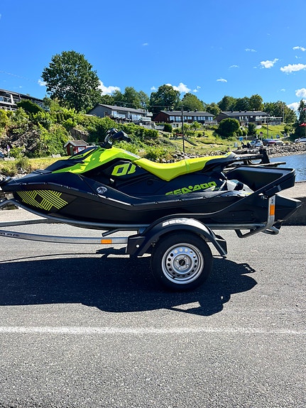SeaDoo Spark Trix 3up med henger 5 of 10