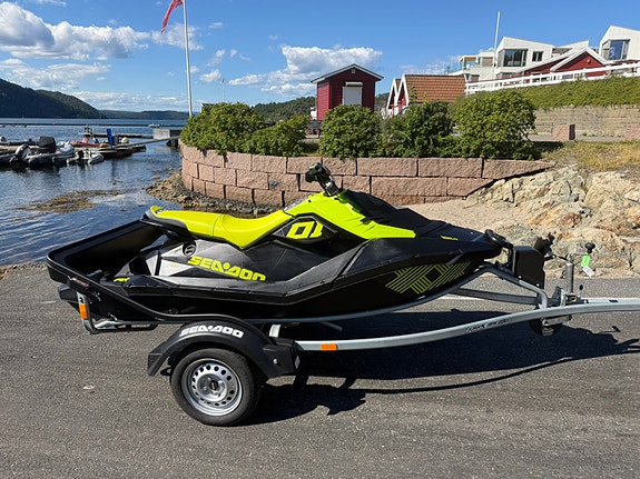 SeaDoo Spark Trix 3up med henger 9 of 10