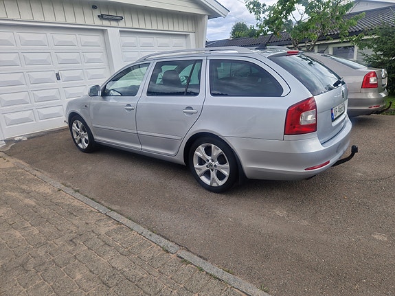 Skoda Octavia 3 of 5