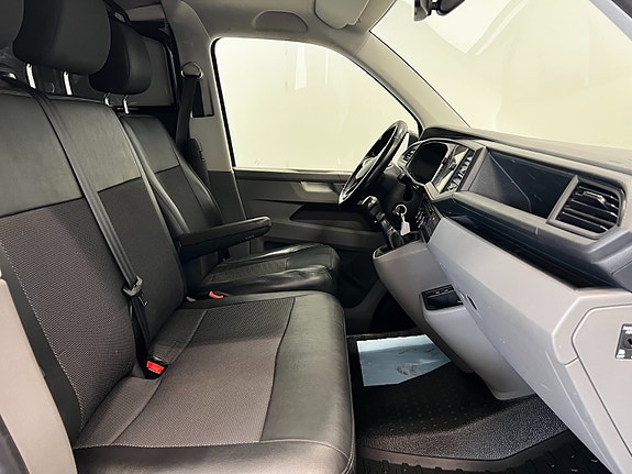 Volkswagen Transporter 27 of 30