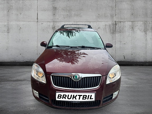 Skoda Roomster 2 of 5