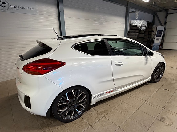 Kia Ceed 5 of 17