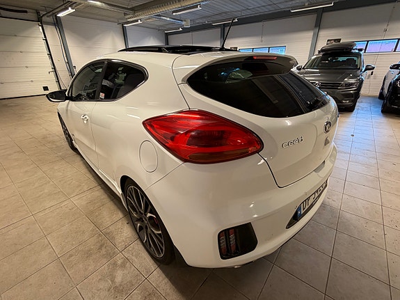 Kia Ceed 8 of 17