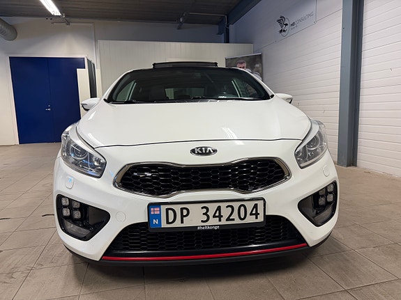 Kia Ceed 2 of 17
