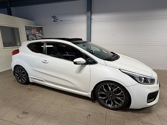 Kia Ceed 3 of 17