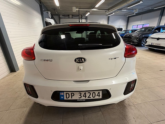 Kia Ceed 7 of 17