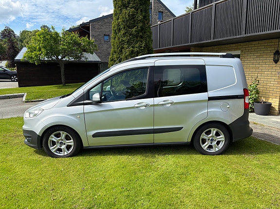Ford Transit Courier 6 of 21