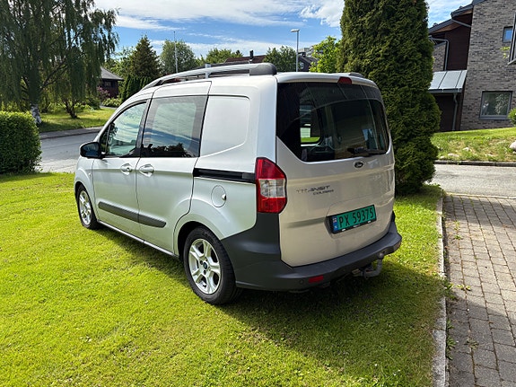 Ford Transit Courier 5 of 21