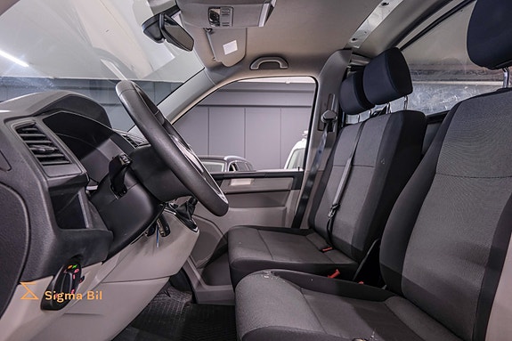 Volkswagen Transporter 17 of 30