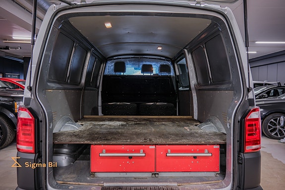 Volkswagen Transporter 12 of 30