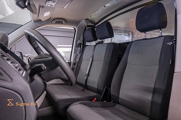 Volkswagen Transporter 16 of 30