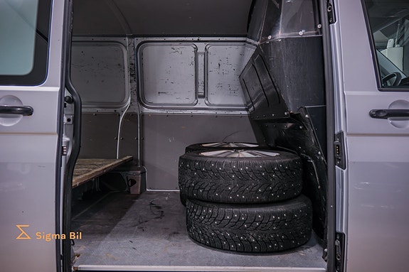 Volkswagen Transporter 14 of 30