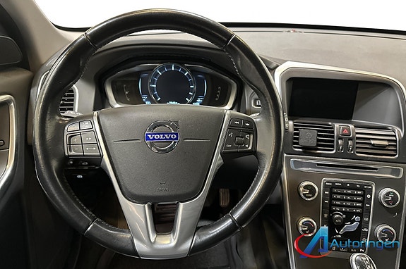 Volvo XC60 8 of 20