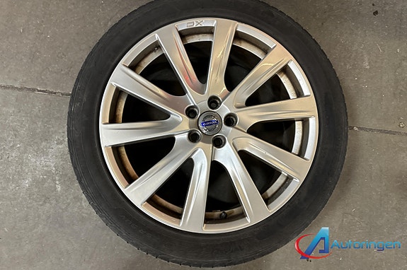 Volvo XC60 15 of 20