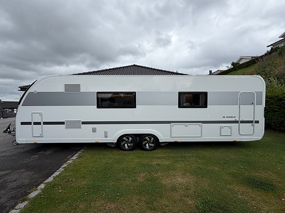 Adria Alpina 753HK Plusspakke, 4 x Mover, sykkelstativ foran + bak, ny gass og fukttest, HØSTKUPP!!! 11 of 30