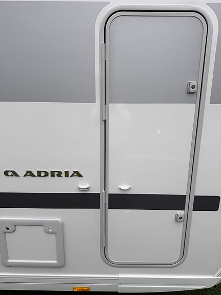 Adria Alpina 753HK Plusspakke, 4 x Mover, sykkelstativ foran + bak, ny gass og fukttest, HØSTKUPP!!! 24 of 30