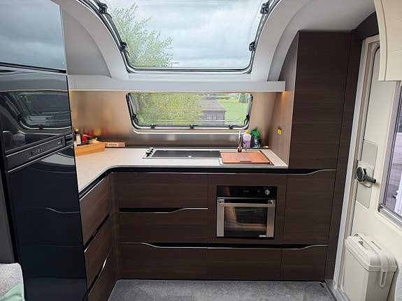 Adria Alpina 753HK Plusspakke, 4 x Mover, sykkelstativ foran + bak, ny gass og fukttest, HØSTKUPP!!! 29 of 30