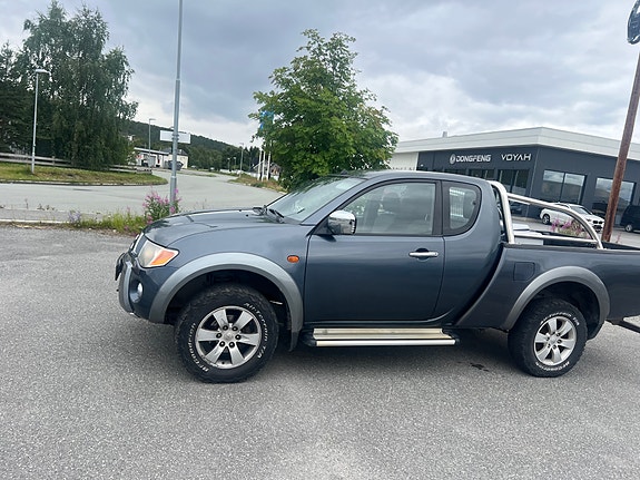 Mitsubishi L200 10 of 15