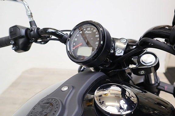 INDIAN Scout Sixty Bobber 18 of 23