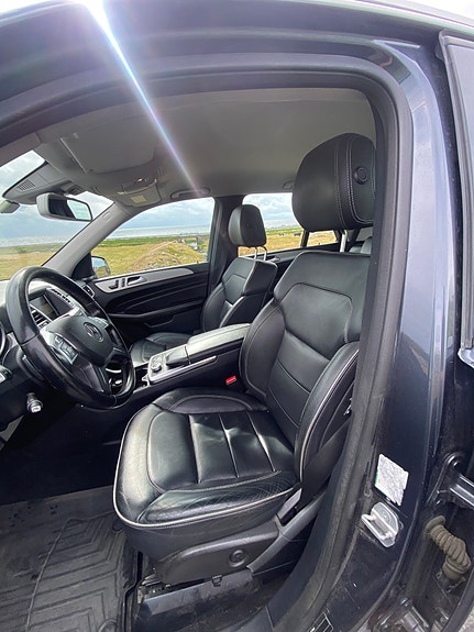Mercedes-Benz ML350 13 of 18