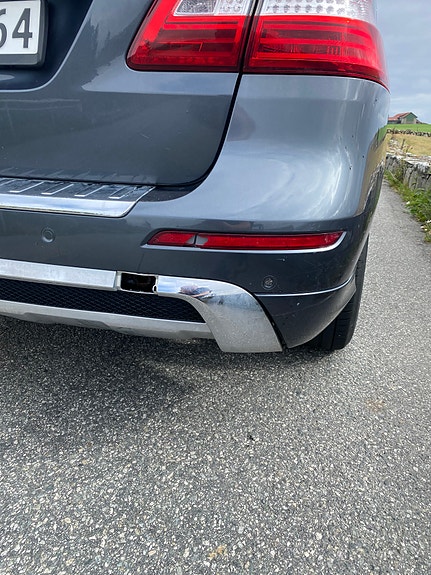 Mercedes-Benz ML350 7 of 18