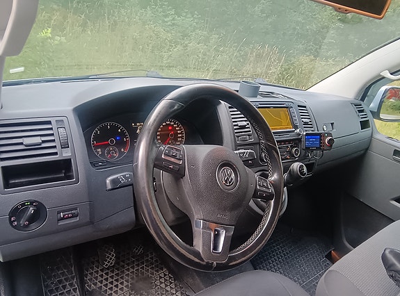 Volkswagen Caravelle 15 of 30