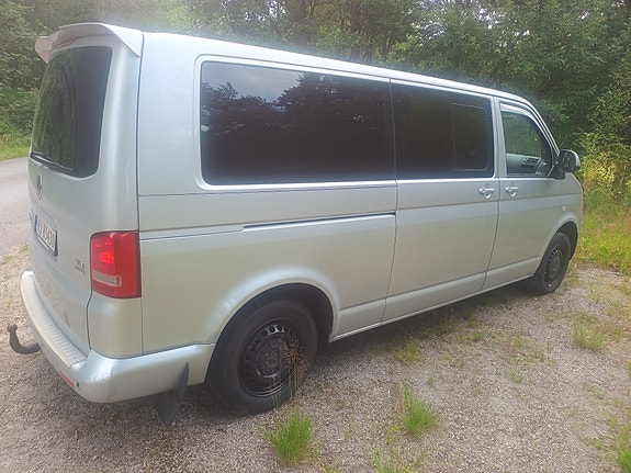 Volkswagen Caravelle 7 of 30
