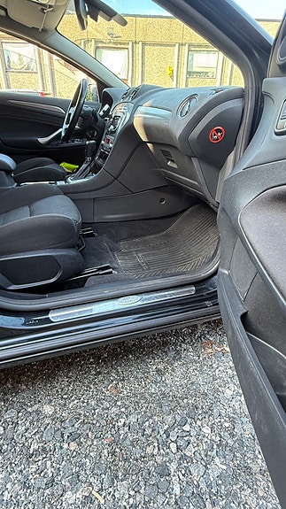 Ford Mondeo 20 of 21