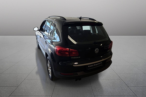 Volkswagen Tiguan 10 of 26