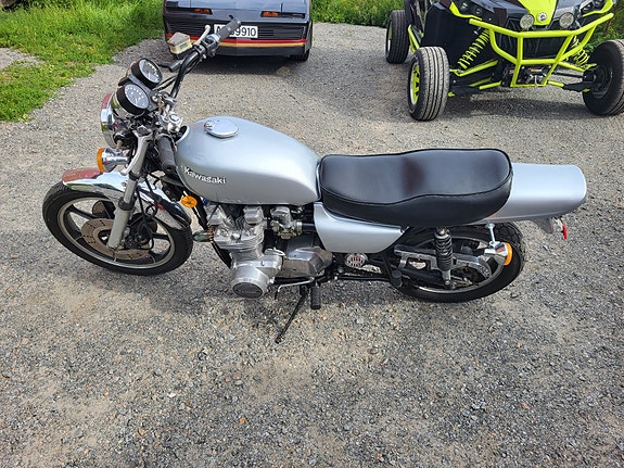Kawasaki KZ 1000 LTD 4 of 7