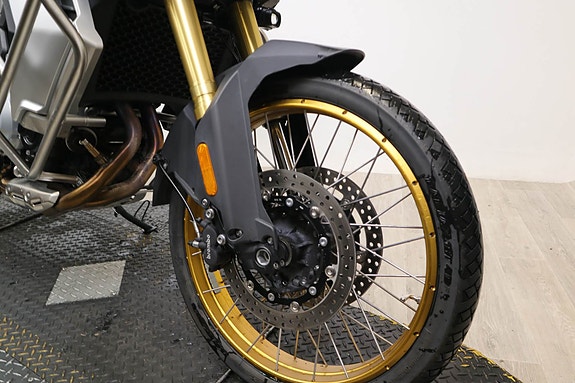 VOGE DS 900 X 19 of 25