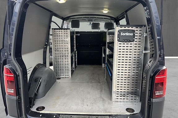 Volkswagen Transporter 18 of 24