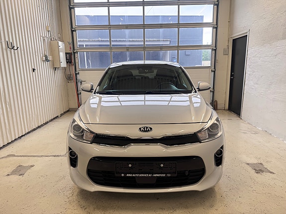 Kia Rio 2 of 5