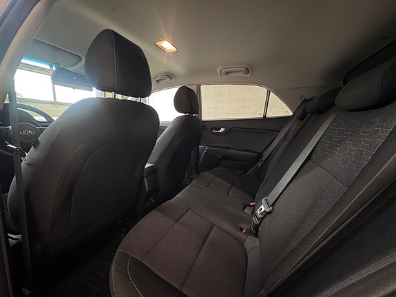 Kia Rio 25 of 29
