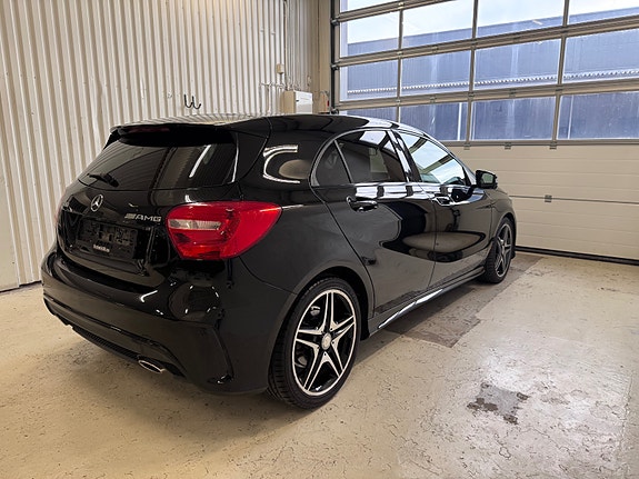 Mercedes-Benz A180 4 of 27