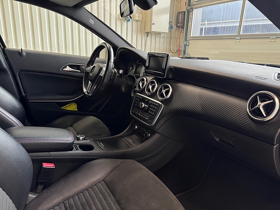 Mercedes-Benz A180 25 of 27