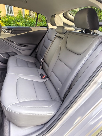 Hyundai IONIQ 21 of 24