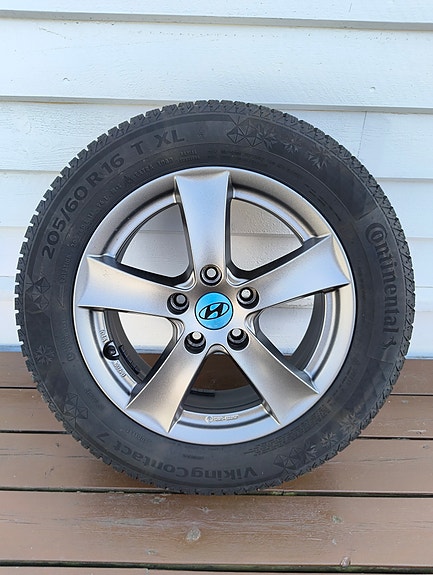 Hyundai IONIQ 23 of 24