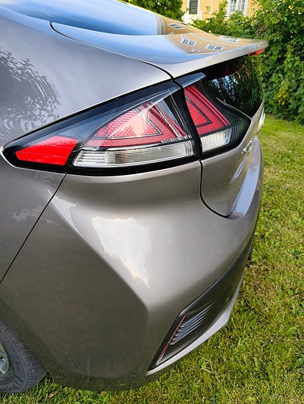 Hyundai IONIQ 15 of 24