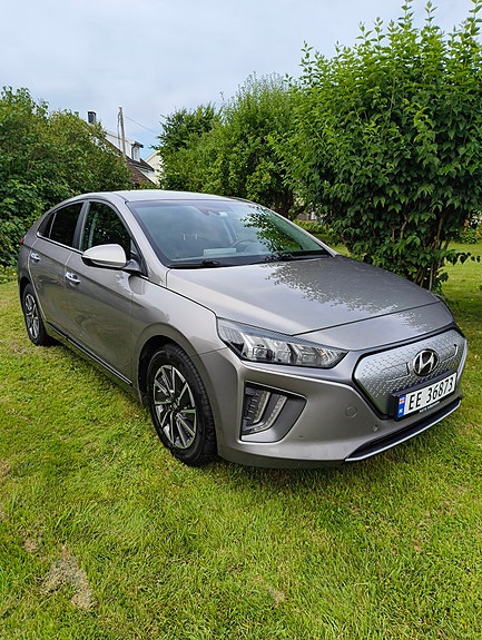 Hyundai IONIQ 3 of 5