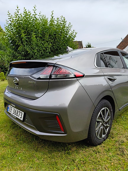 Hyundai IONIQ 7 of 24