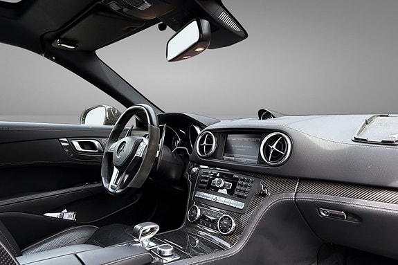 Mercedes-Benz SL63 19 of 21