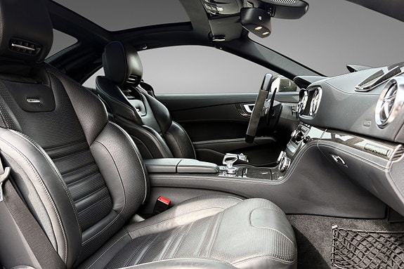 Mercedes-Benz SL63 18 of 21