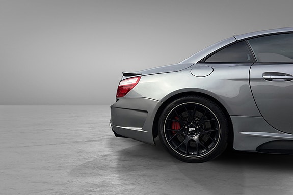Mercedes-Benz SL63 13 of 21