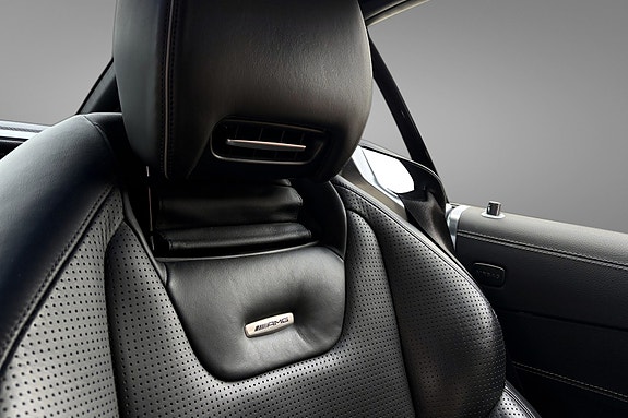 Mercedes-Benz SL63 21 of 21