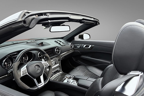 Mercedes-Benz SL63 15 of 21
